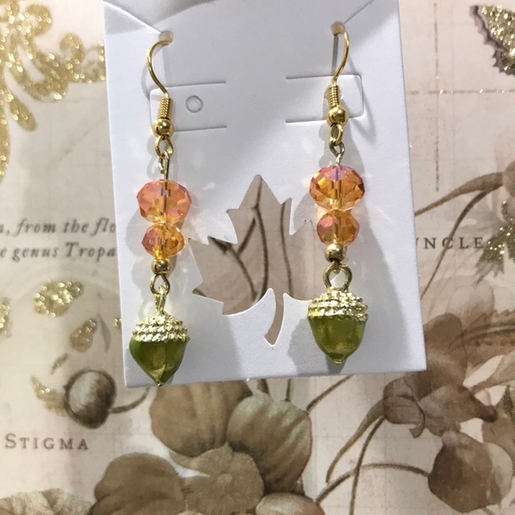 Adorn Acorn Earrings - Picture 1 of 3